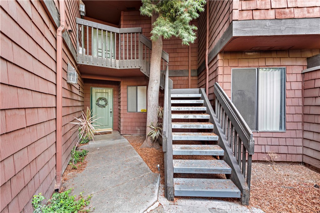 2729 Pine Creek Circle