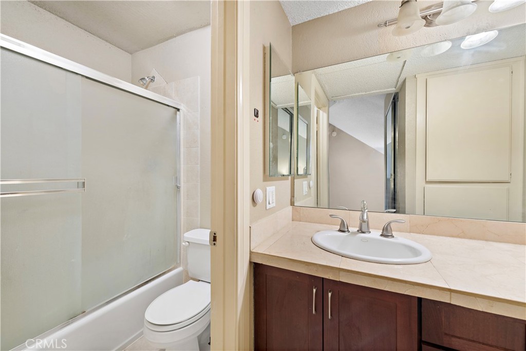 2729 Pine Creek Circle