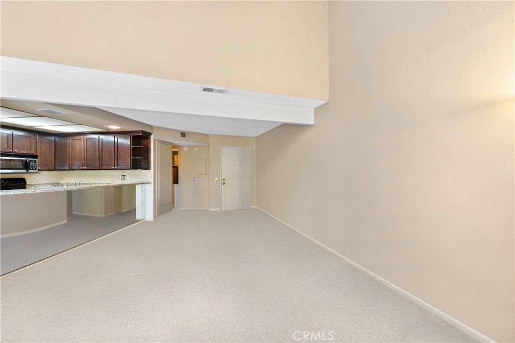 2729 Pine Creek Circle