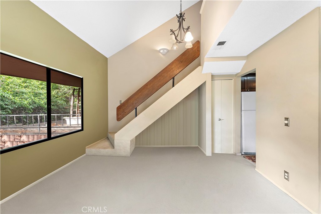 2729 Pine Creek Circle