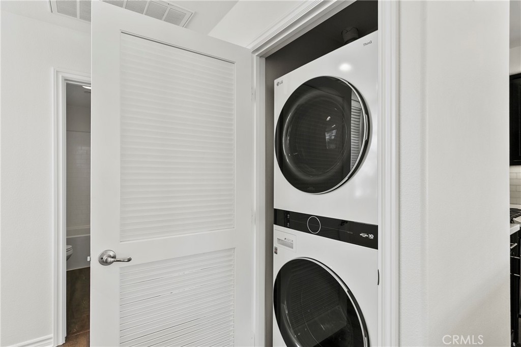 626 Seabright Circle