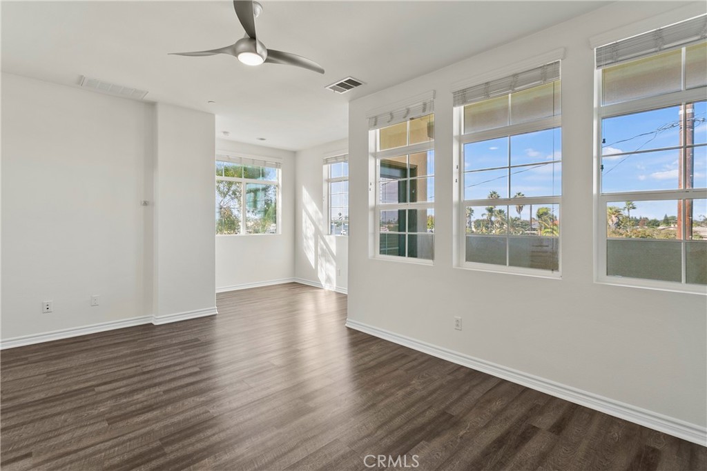 626 Seabright Circle