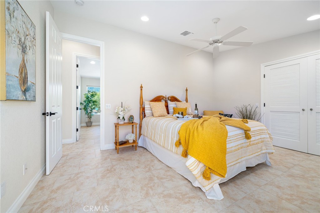 54985 Avenida Carranza