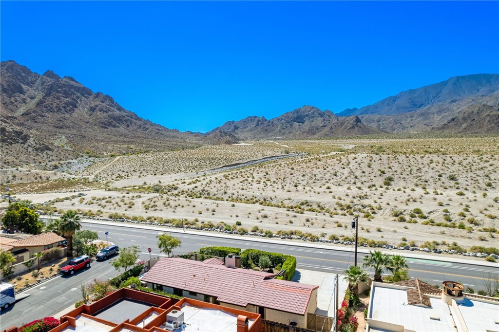 54985 Avenida Carranza