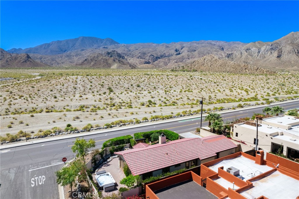 54985 Avenida Carranza