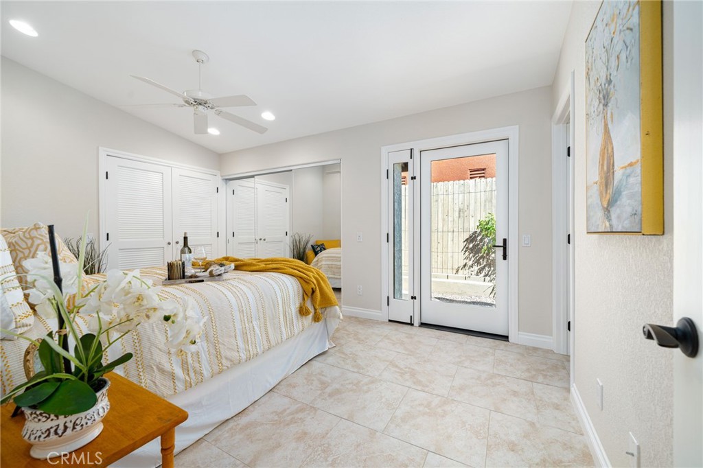 54985 Avenida Carranza