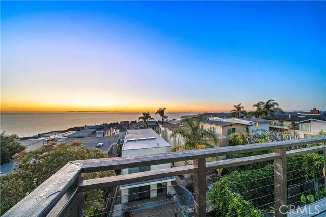 875 Santa Ana Street