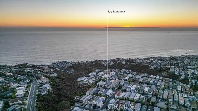 875 Santa Ana Street