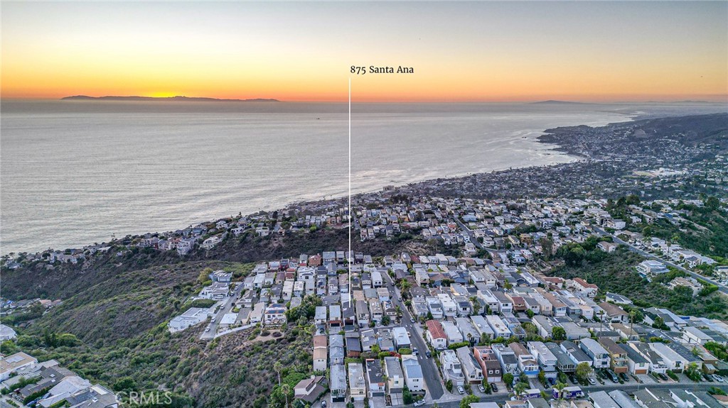 875 Santa Ana Street