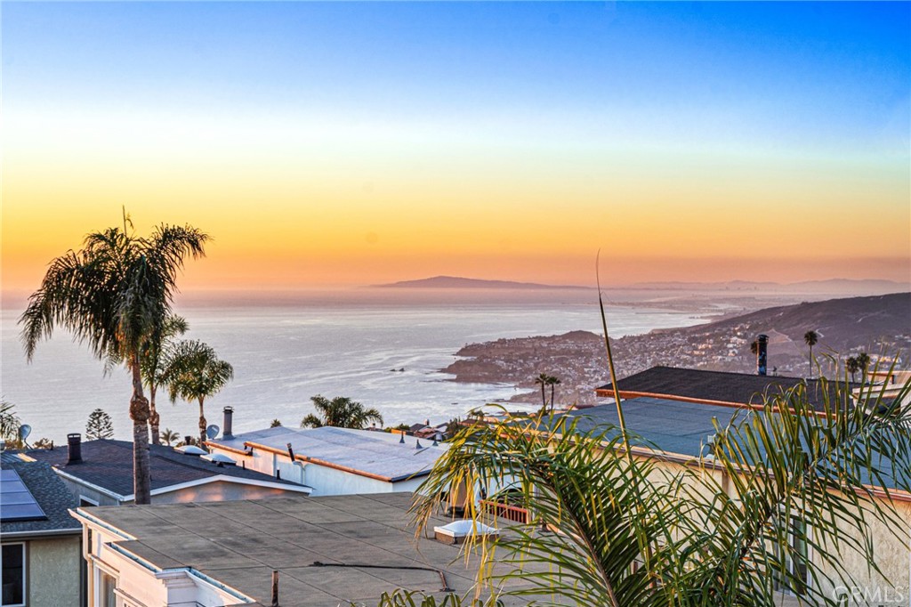 875 Santa Ana Street