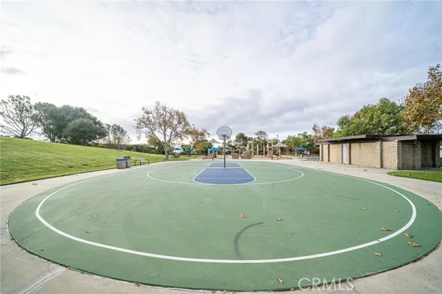 875 Santa Ana Street