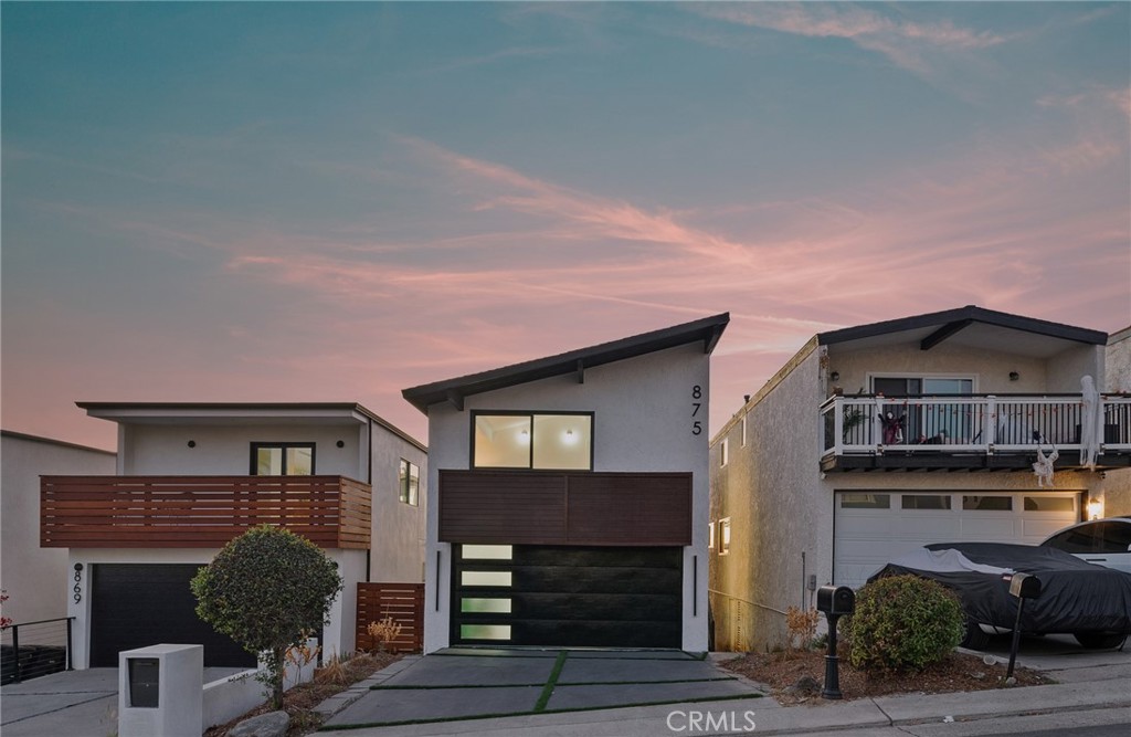 875 Santa Ana Street