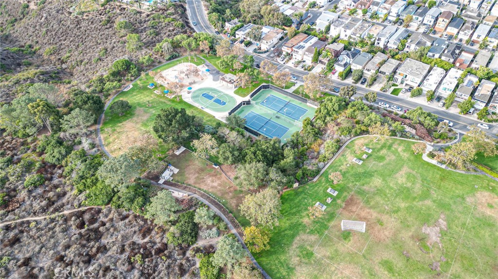 875 Santa Ana Street