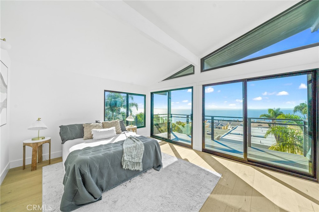 875 Santa Ana Street