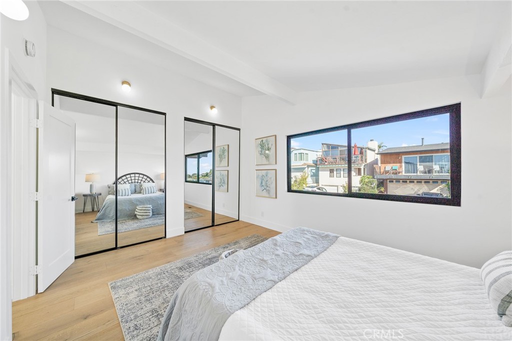 875 Santa Ana Street