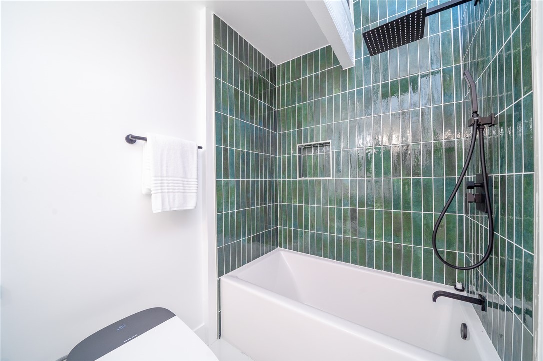 875 Santa Ana Street