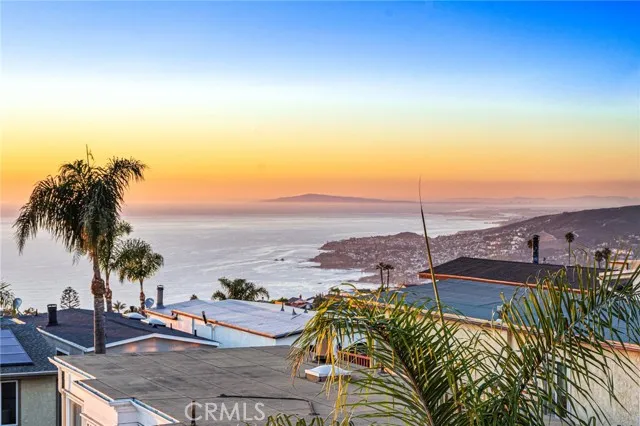 875 Santa Ana Street