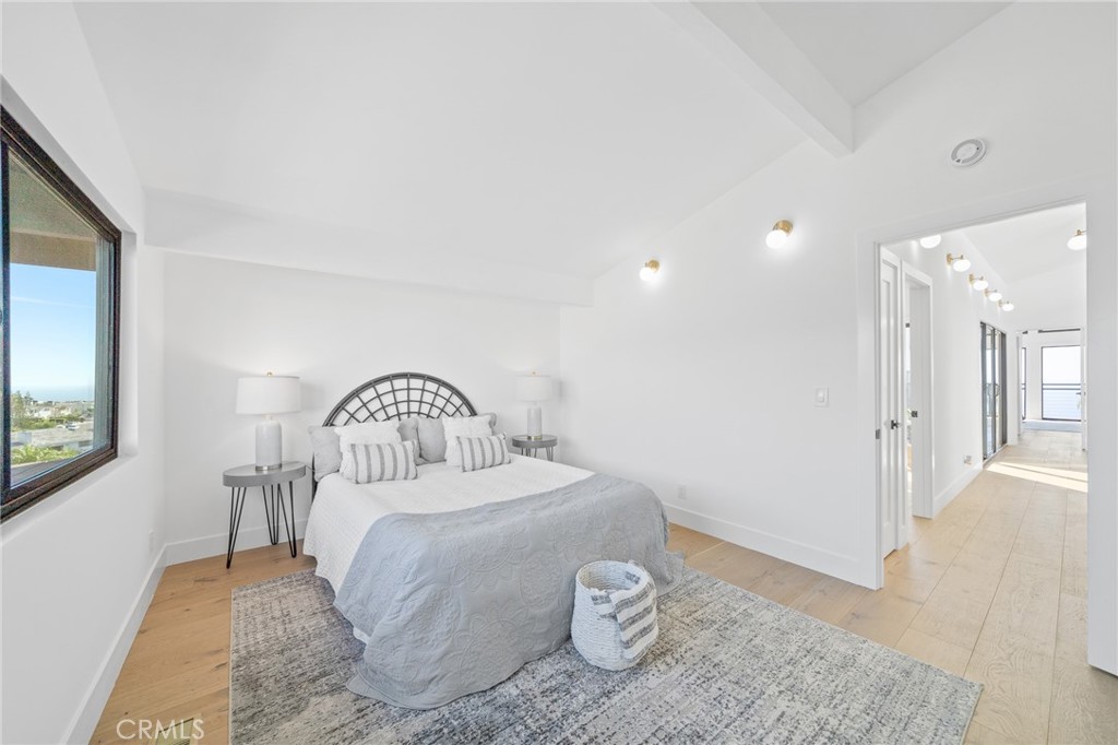 875 Santa Ana Street