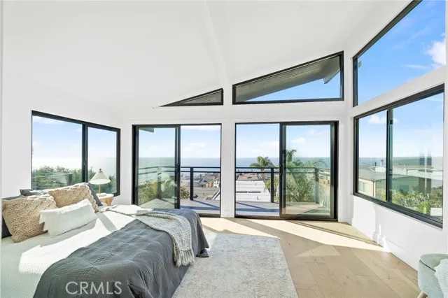 875 Santa Ana Street