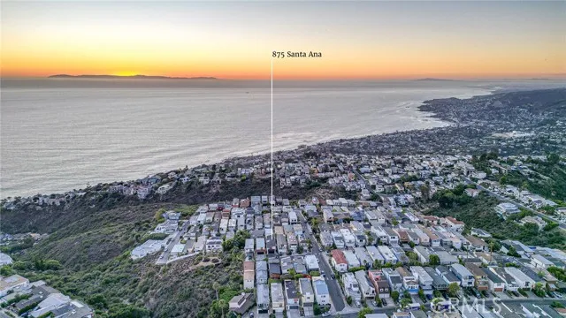 875 Santa Ana Street