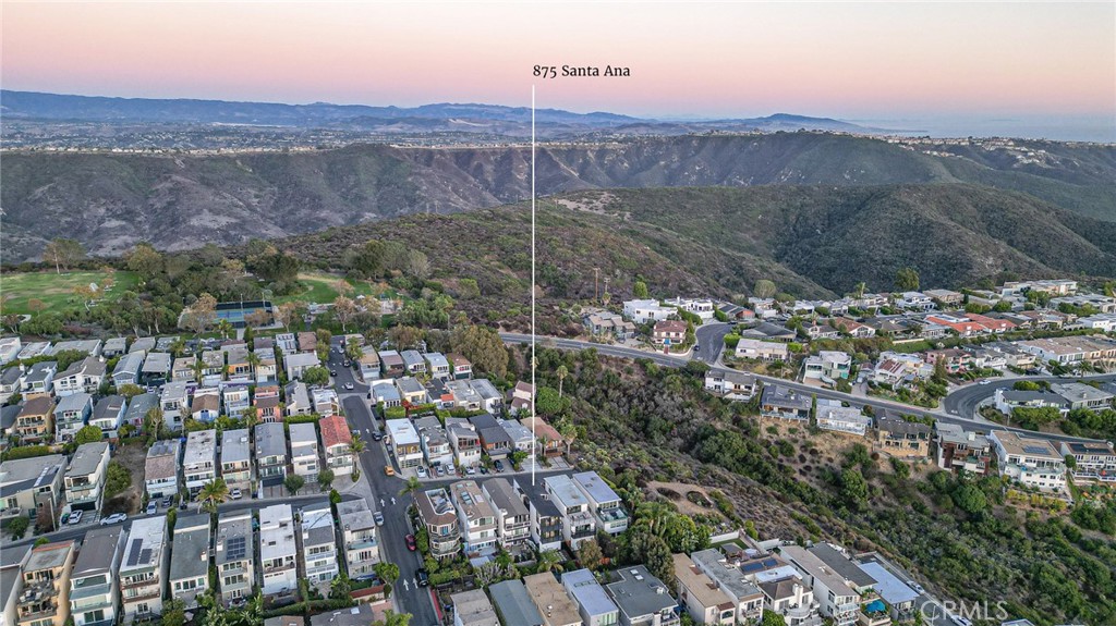 875 Santa Ana Street