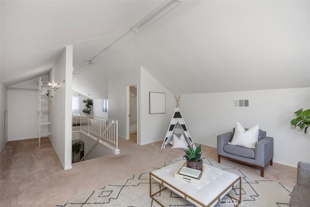 26916 La Sierra Drive