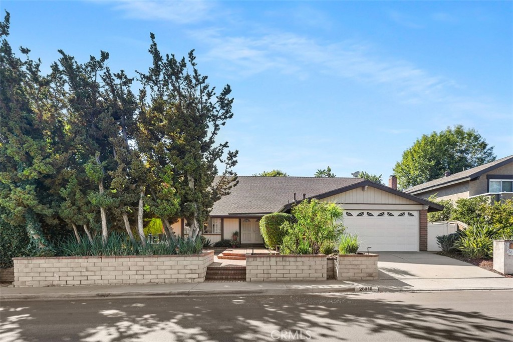 26916 La Sierra Drive
