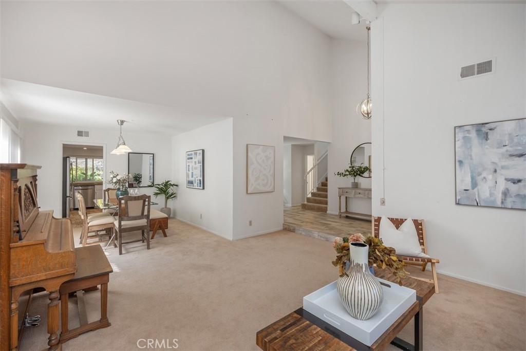 26916 La Sierra Drive