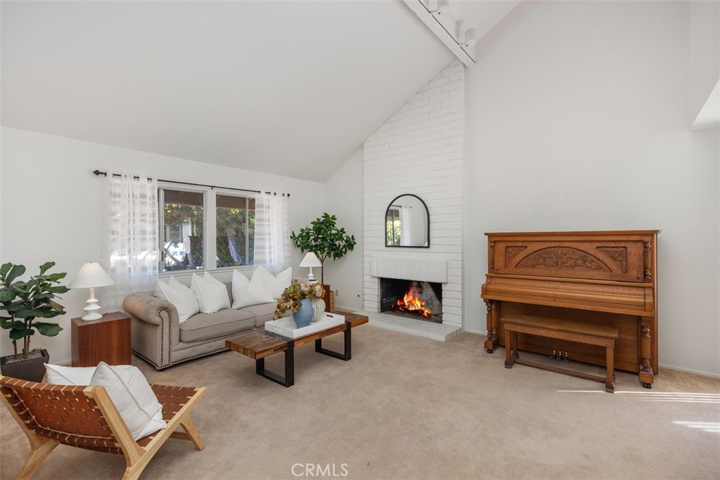 26916 La Sierra Drive