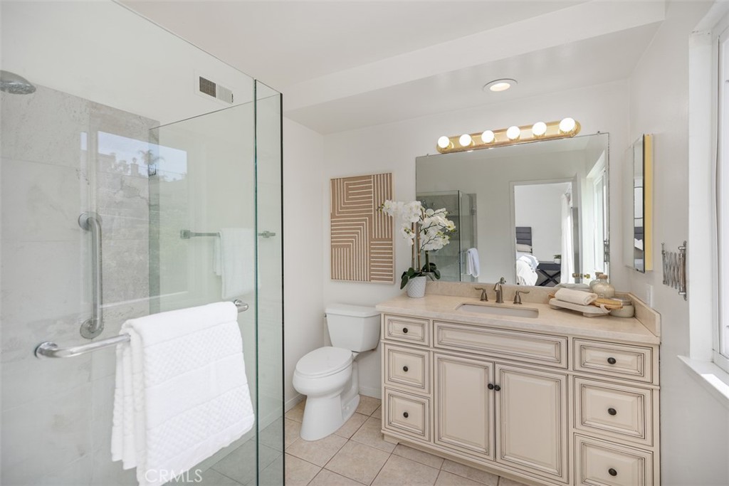 26916 La Sierra Drive