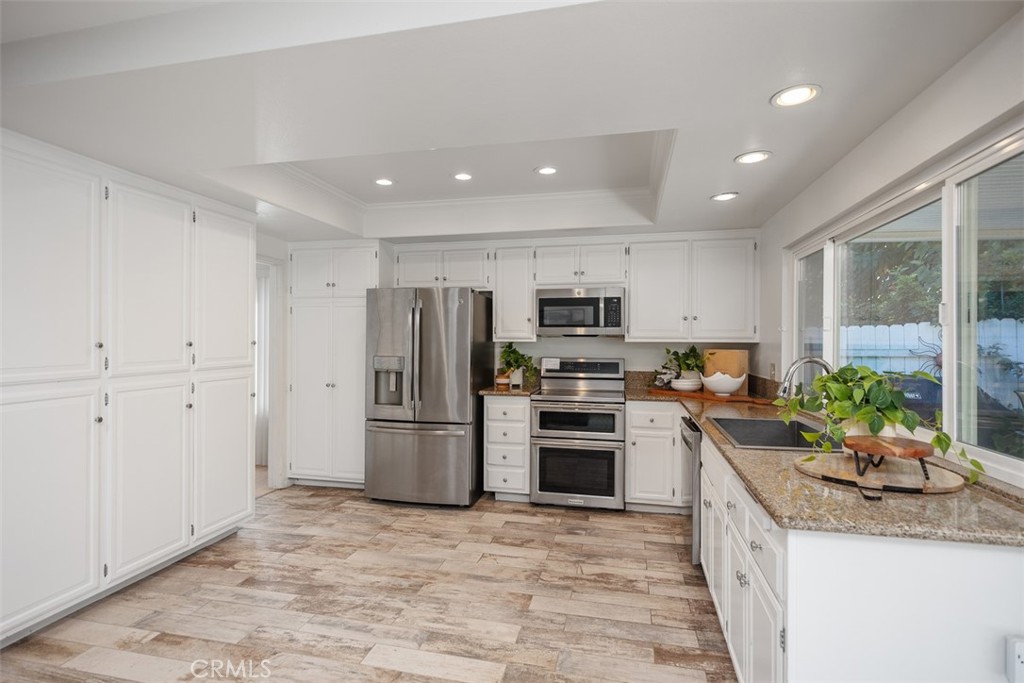 26916 La Sierra Drive