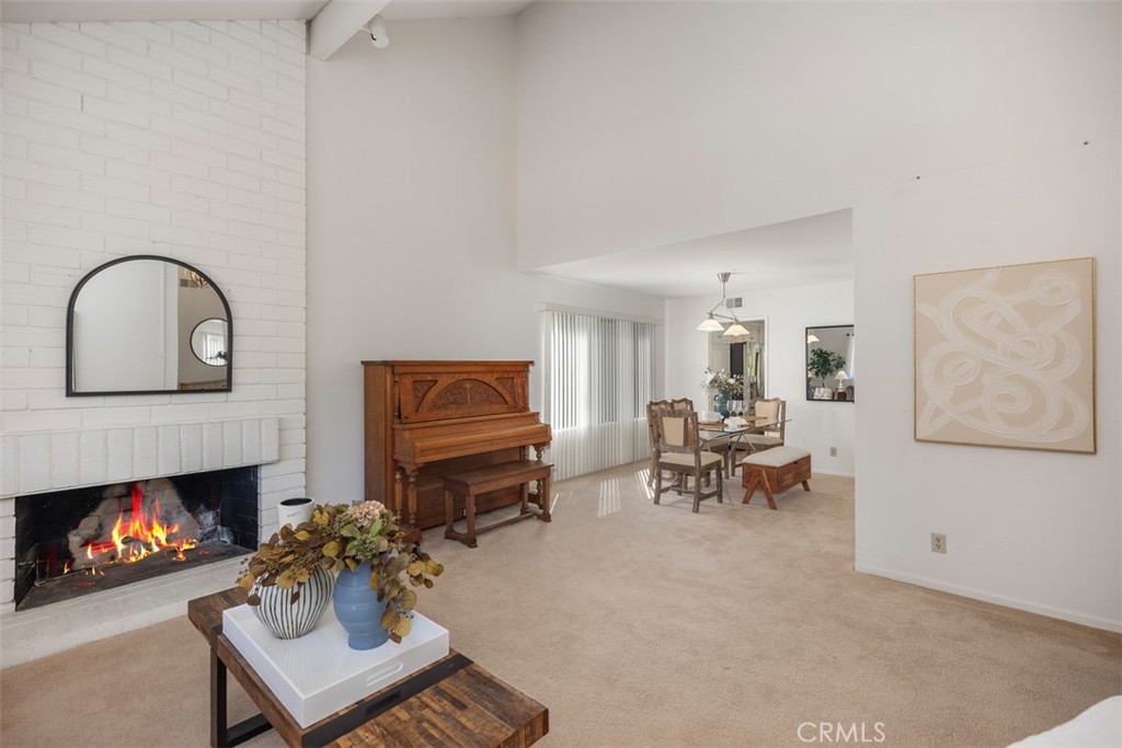 26916 La Sierra Drive