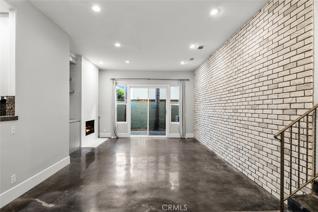 34132 Ruby Lantern Street