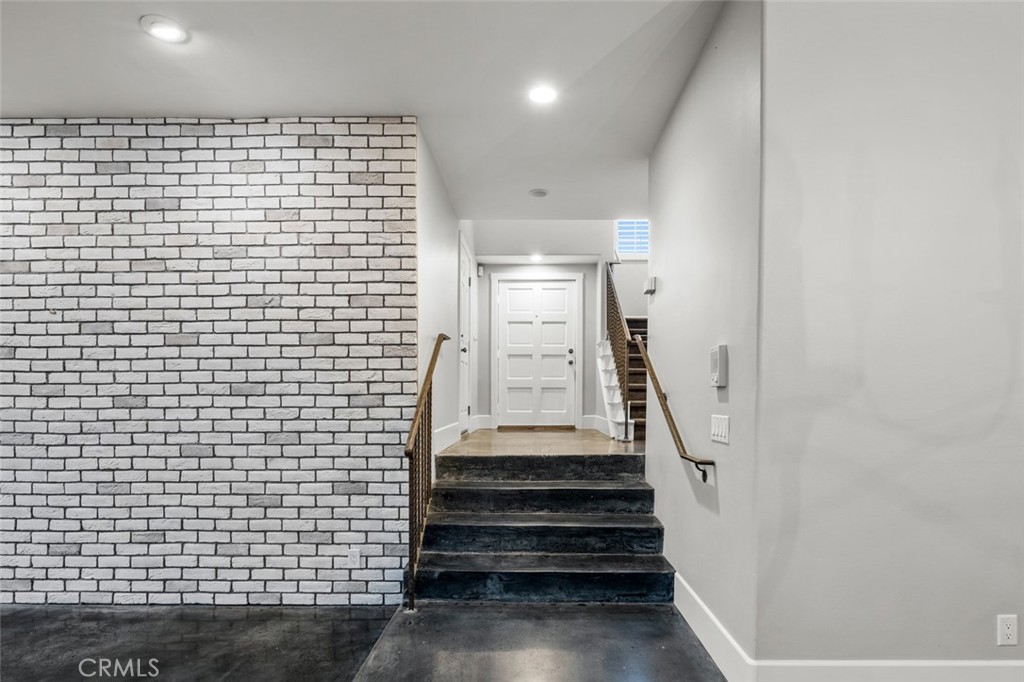 34132 Ruby Lantern Street