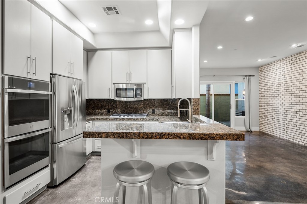 34132 Ruby Lantern Street