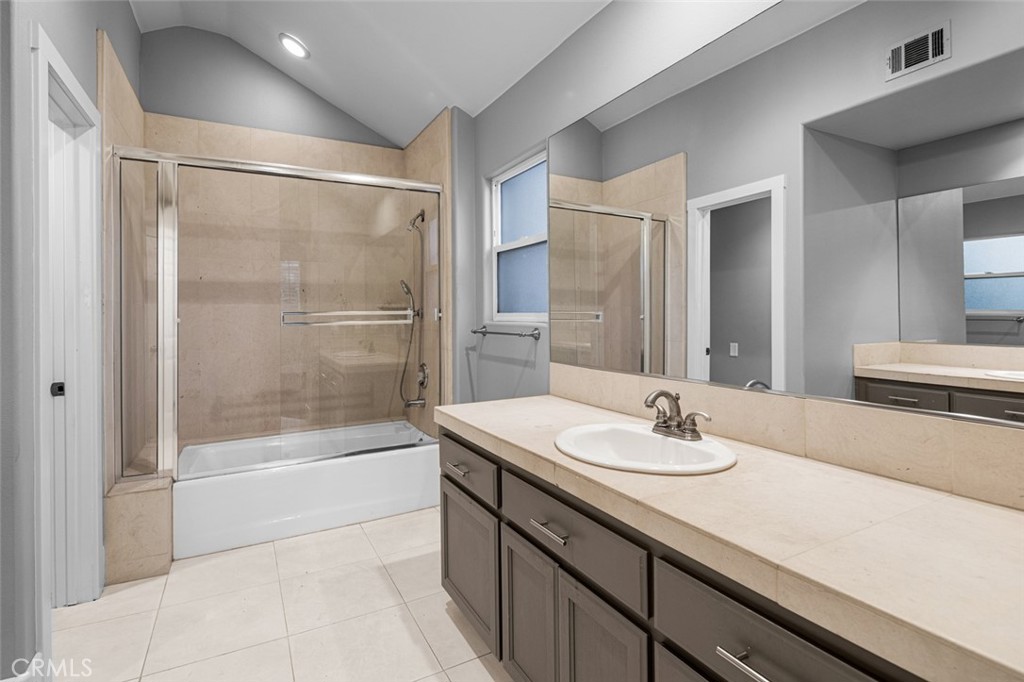 34132 Ruby Lantern Street