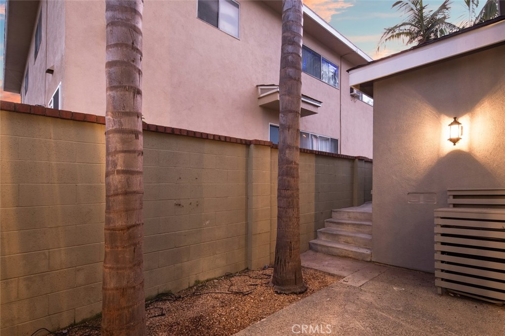 34132 Ruby Lantern Street