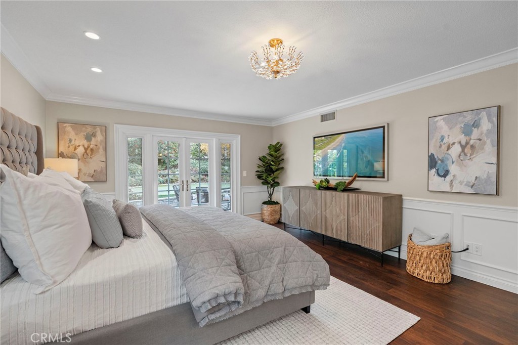 5922 E Bunker Hill Avenue