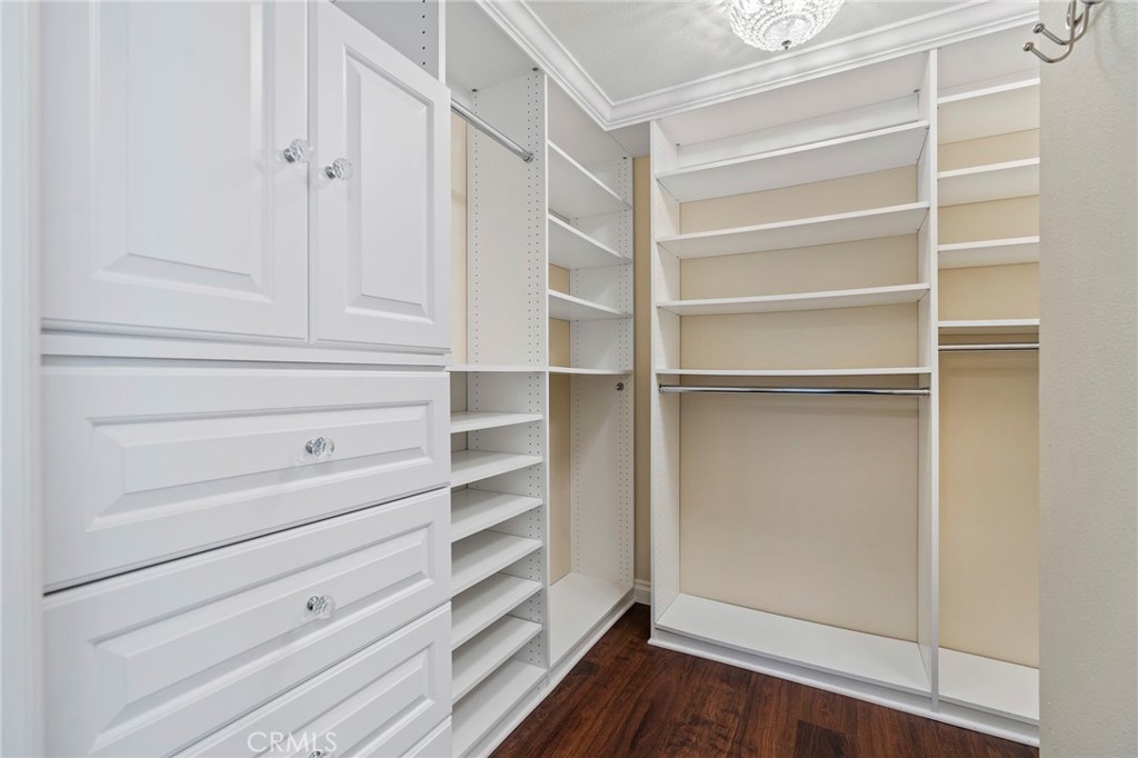 5922 E Bunker Hill Avenue