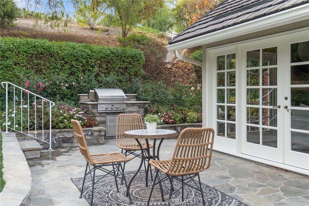 5922 E Bunker Hill Avenue