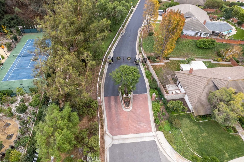 5922 E Bunker Hill Avenue