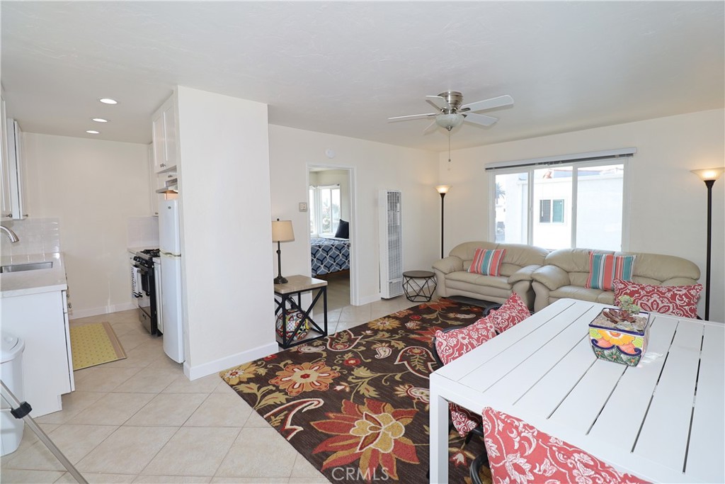 330 Avenida Cabrillo 2