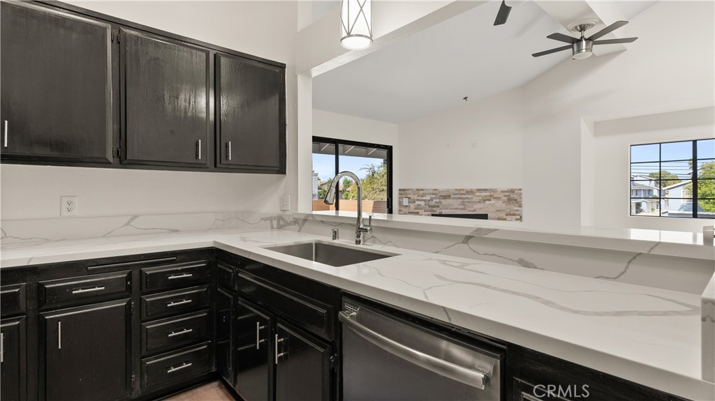 345 Avocado Street 204D