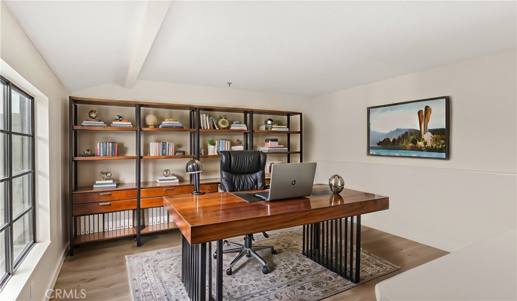 345 Avocado Street 204D