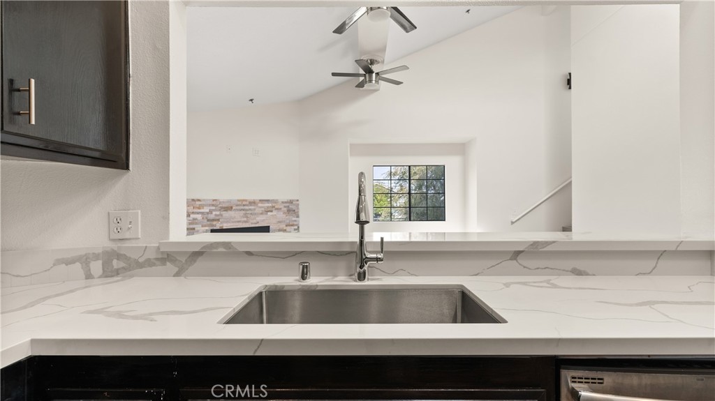 345 Avocado Street 204D