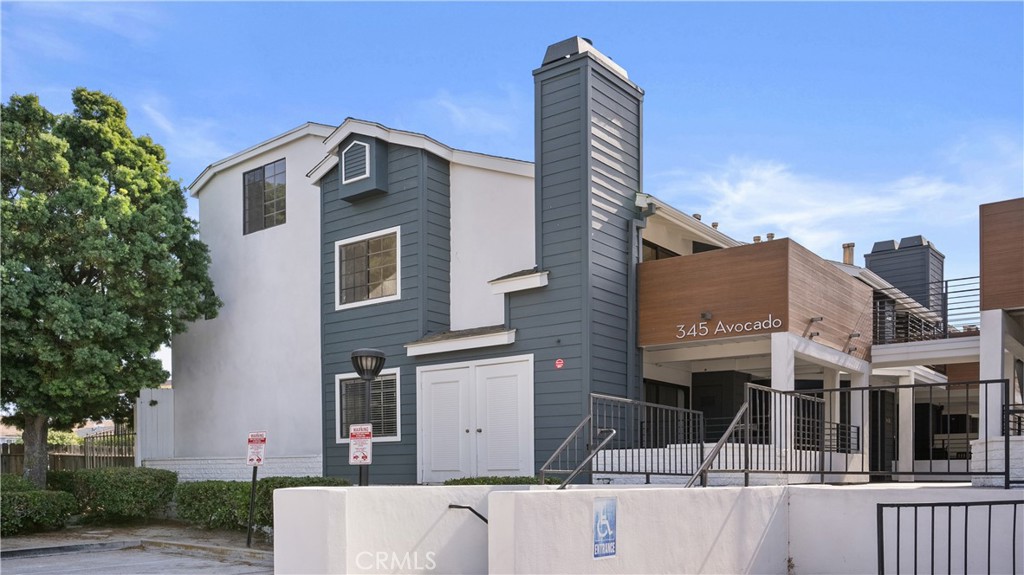 345 Avocado Street 204D