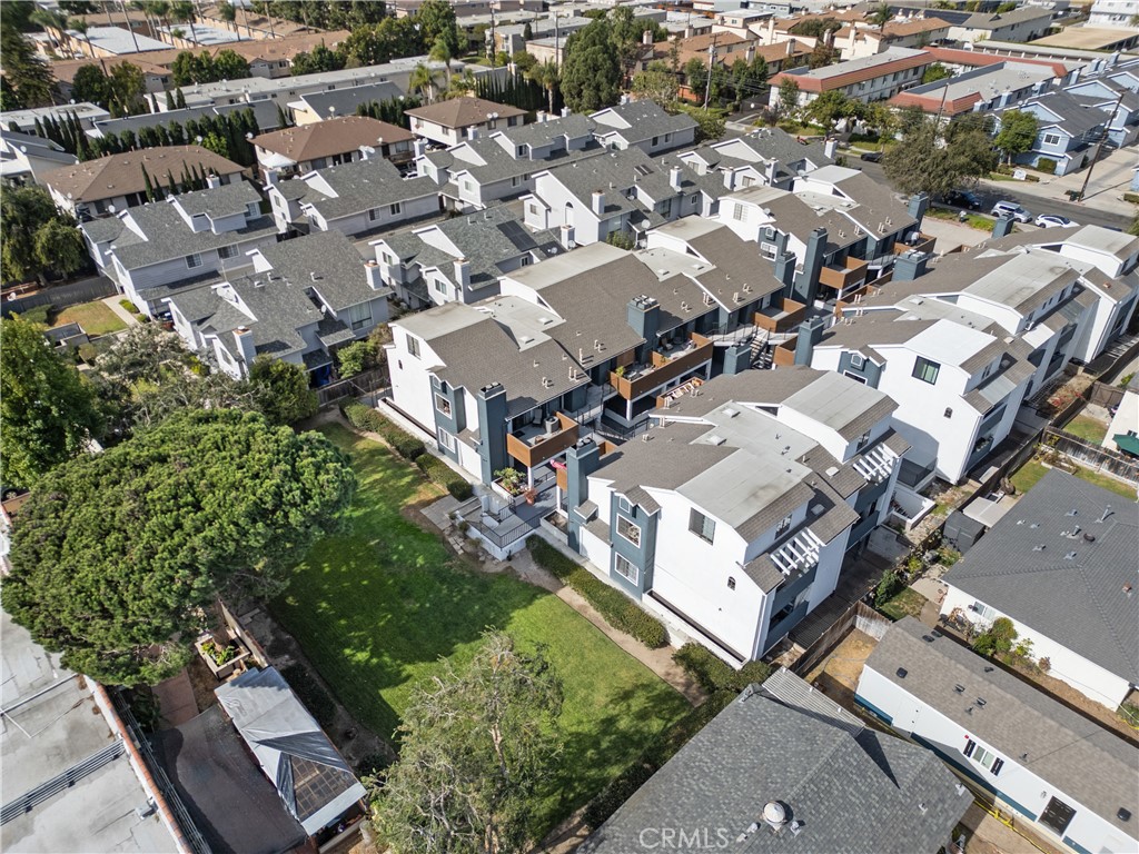 345 Avocado Street 204D