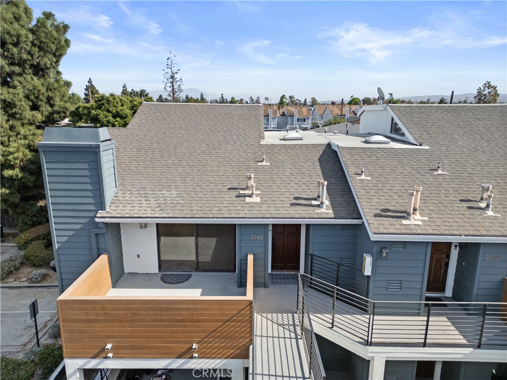 345 Avocado Street 204D