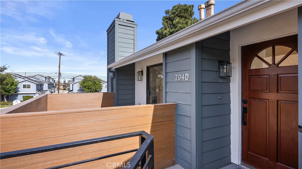 345 Avocado Street 204D