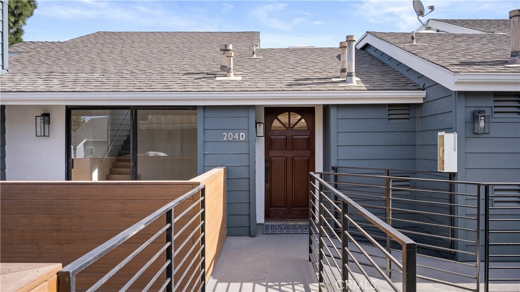 345 Avocado Street 204D